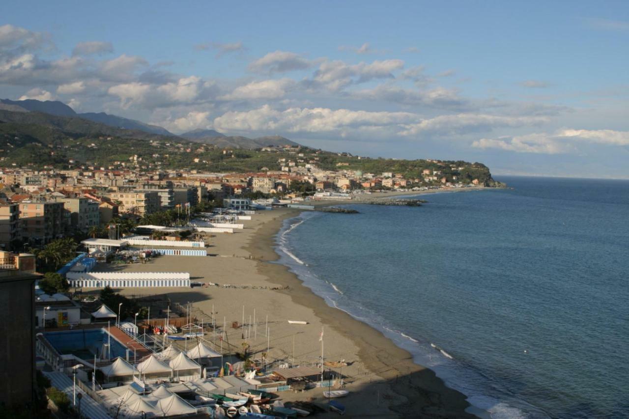 Le Finestre sul Mare Apartment Albissola Marina Exterior foto
