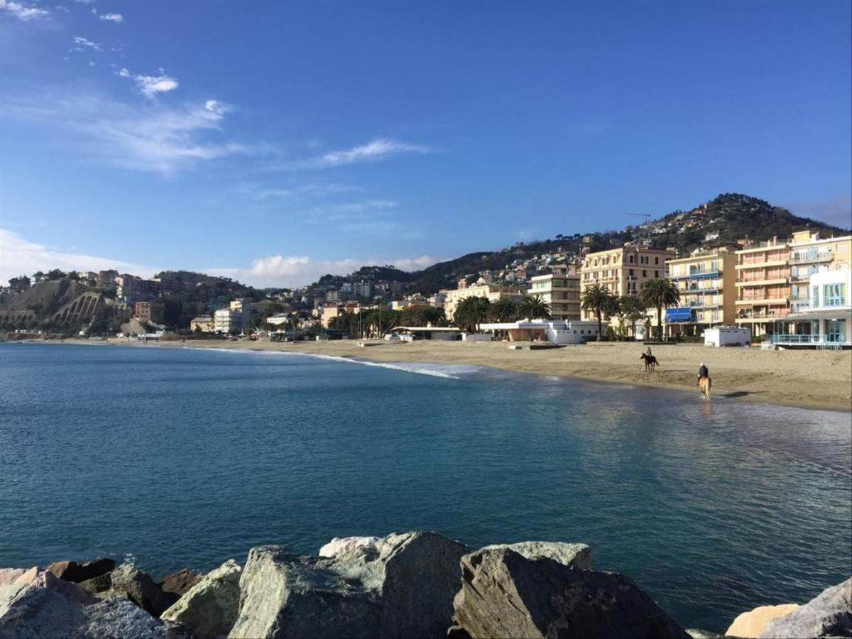 Le Finestre sul Mare Apartment Albissola Marina Exterior foto